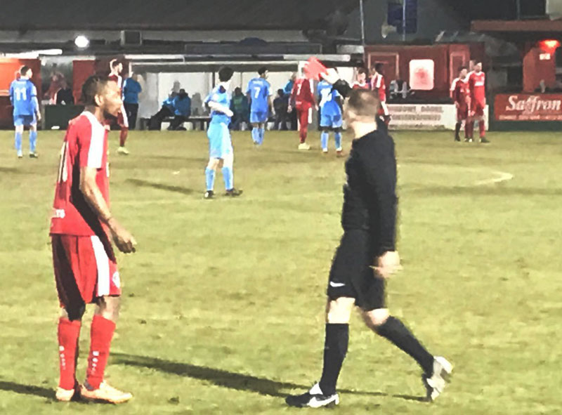 КОМИЧНА СИТУАЦИЈА НА УТАКМИЦИ: Судија му показао црвени због презимена