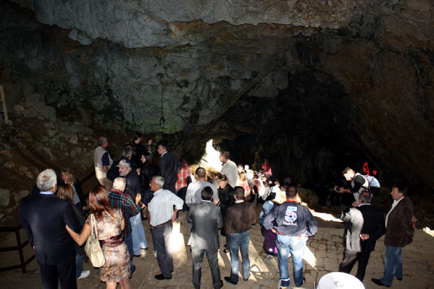 Хиљаду посетилаца у Ресавској пећини за два месеца