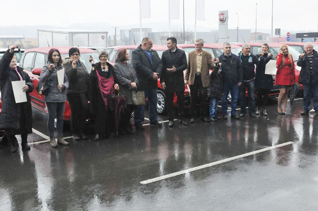 Кључеви 12 фијата у рукама најсрећнијих