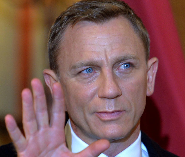 Данијел Крејг опет Бонд