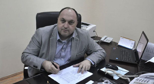 И ГРАДСКИ ФУНКЦИОНЕР НА МЕТИ: Инцидент у пожаревцу, младић насумично пуцао на аутомобиле у покрету