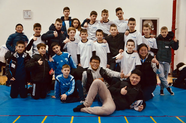 НАШИ ОСНОВЦИ НАЈБОЉИ У КИНИ: Ђаци из Србије једини представници Европе у фудбалском кампу у Шангају