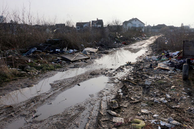 ТЕШКО ШУМИЦАМА БЕЗ МИНИСТАРСТВА: Да ли су житељи шабачког нехигијенског насеља постали таоци локалне политике