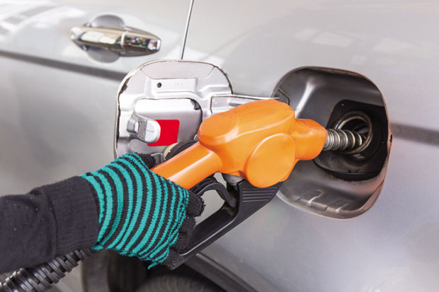 Зашто волимо мирис бензина?