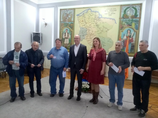 Уручене прве пензионерске картице