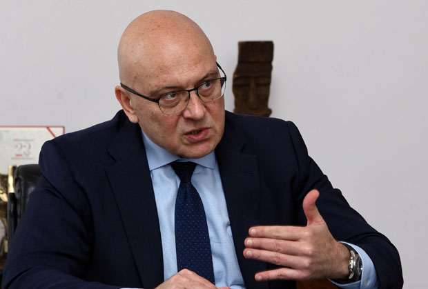 Владан Вукосављевић: Спремне мере за очување ћирилице!