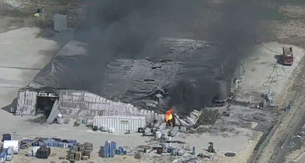 ЕКСПЛОЗИЈА У ТЕКСАСУ: Нестала једна особа, густ дим куља из хемијског постројења (ВИДЕО)