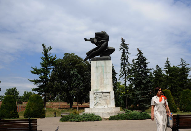 Вулин: Обнова Споменика захвалности Француској  - обнова вредности које су нас спајале