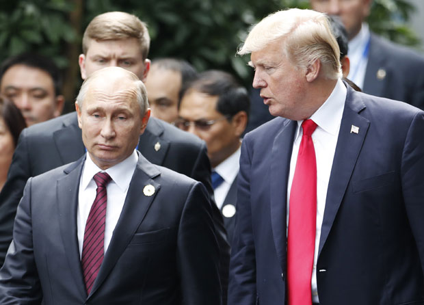 ЦНН: Зашто се Трамп претвори у кукавицу пред Путином?