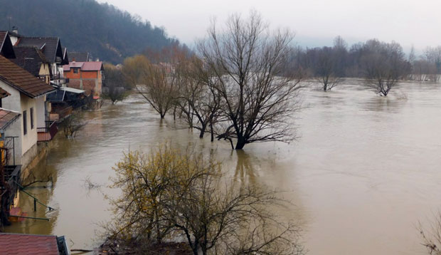 ПОПЛАВЕ У ХРВАТСКОЈ: Ванредно стање у Косињској долини, Костајници, Јасеновцу..