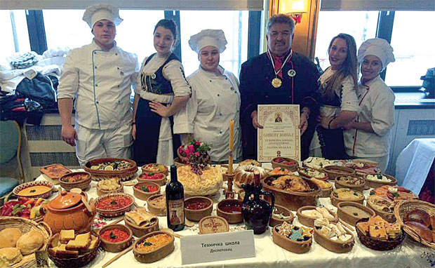 Радо ђаци иду у куваре