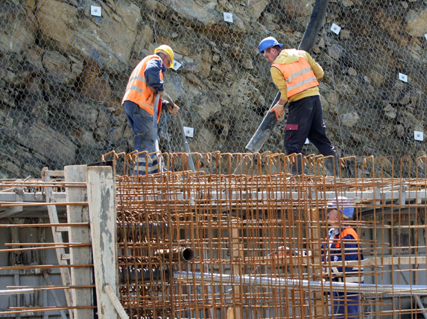 ЦГ: На црно ради 30.000 грађана!