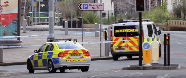 Енглеска: Више од 400 школа примило упозорење на бомбу