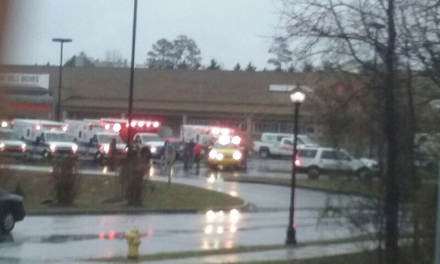 ПУЦЊАВА У ШКОЛИ: Ученик тешко ранио друга два ученика, убио га полицајац (ФОТО/ВИДЕО)