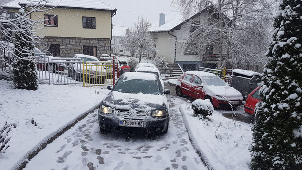 Пролећни снег успорио саобраћај у Пријепољу
