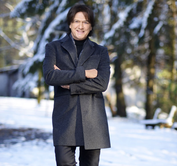 ТУРНЕЈА КРЕЋЕ ИЗ СКАНДИНАВИЈЕ: Здравко Чолић 24. марта у Гетеборгу