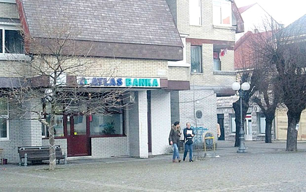 ДВЕ ГОДИНЕ ЗА 1,1 МИЛИОН ЕВРА: Пресуда бившим радницима филијале Атлас банке из Колашина