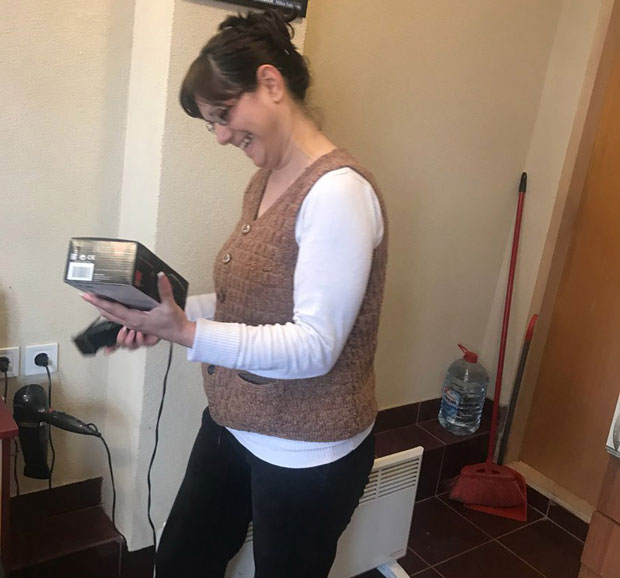 ШПИЈУНКА: Столица и фен