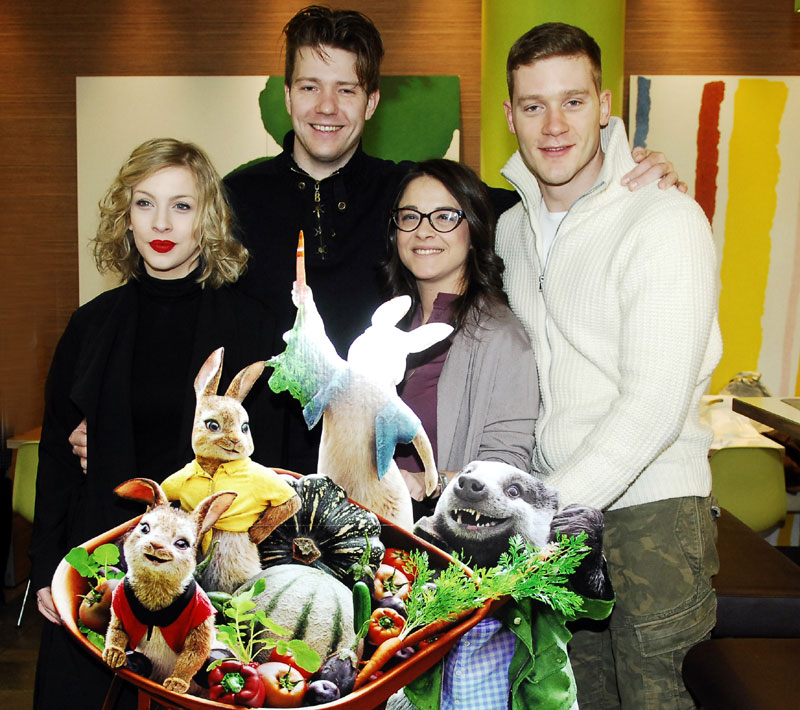 Глумци оживели зечеве