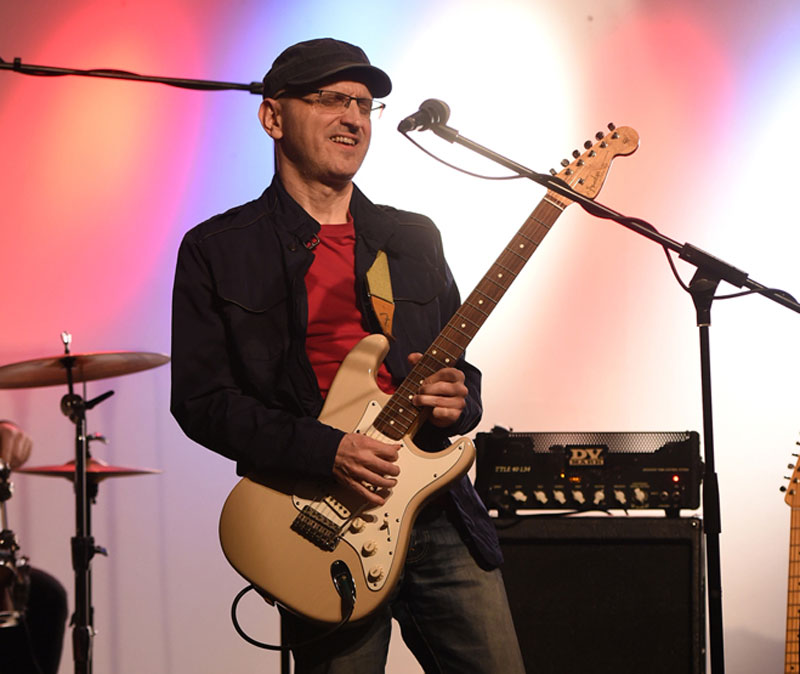 Владан Вучковић Паја: Песме дедова различитих идеологија