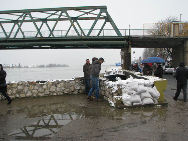 Сава стагнира, a клизиште прети