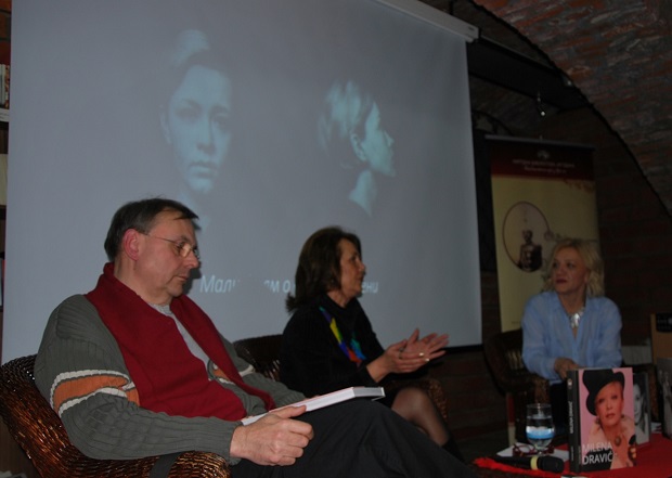 Милена Дравић: Њено височанство комедија