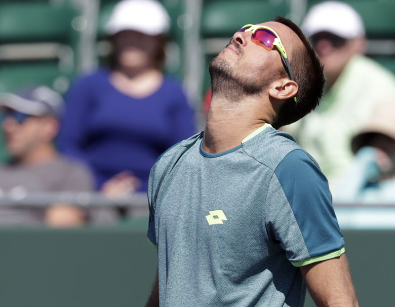 Троицки испустио меч лопту и у драматичном мечу изгубио од Шаповалова