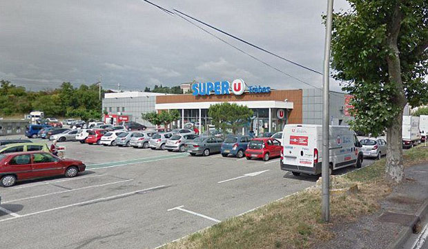 Убијен џихадиста из супермаркета; Ухапшена жена блиска отмичару