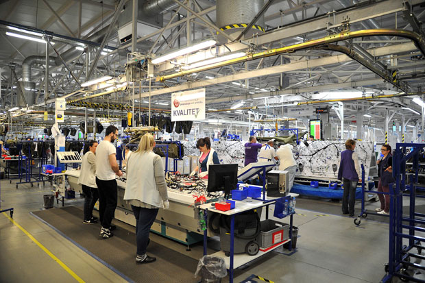 Леони тражи чак 4.000 људи