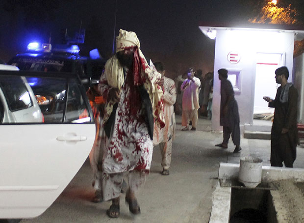 НАПАД У АВГАНИСТАНУ: Аутобомба испред стадиона, 12 мртвих, 40 рањених (ФОТО)