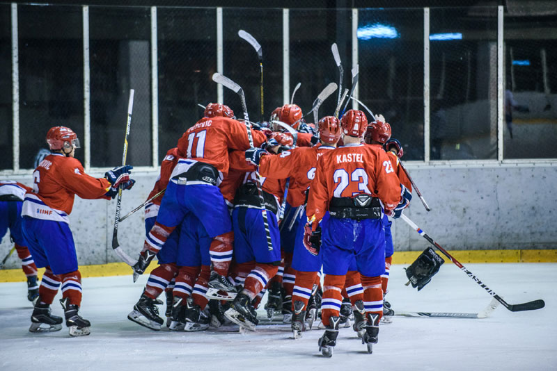 Хокејаши Србије до 18 година на СП Друге дивизије у Хрватској