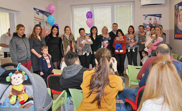 Бебама на дар