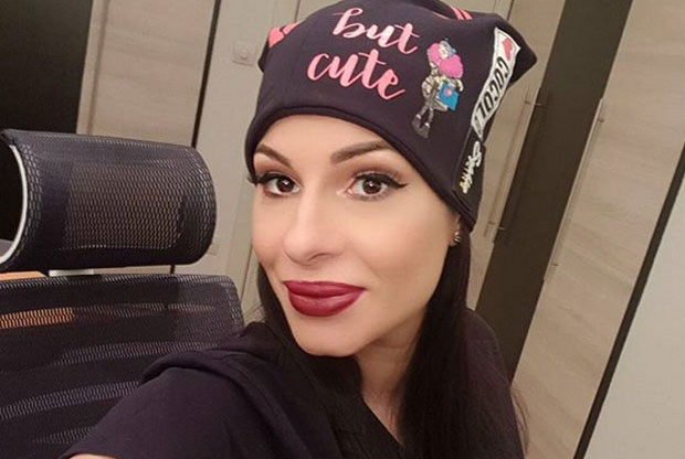 А КОД КУЋЕ ИЗНЕНАЂЕЊЕ: Миа Борисављевић изашла из породилишта