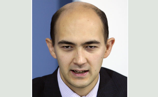 Задржати младе у земљи