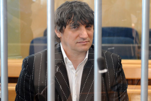 Јоца Амстердам не долази на очеву сахрану