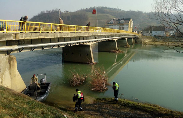 НАСТАВЉЕНА ПОТРАГА: Дечак упао у Уну и нестао