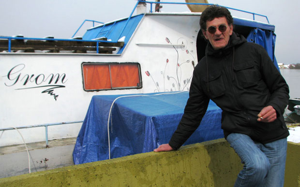 ВЕЋ 11 ГОДИНА ПРОВОДИ НА САВИ: Барба Громом чува Градишку