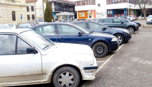 Купују две монтажне гараже