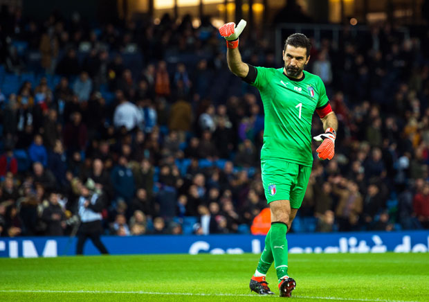 Буфону до рекорда осам мечева