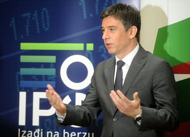 Преко берзе до новца