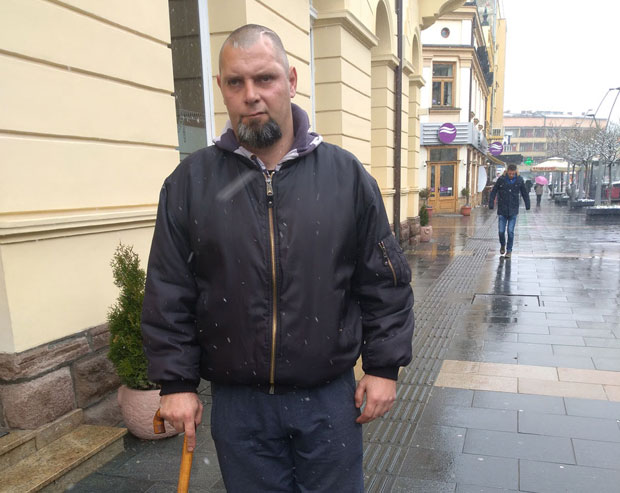 НЕПРАВДА У ЧАЧКУ: Инвалид рада без одштете