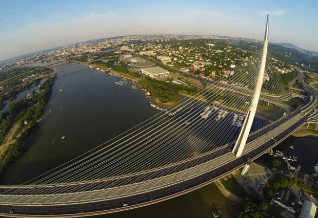 Вијадукт и над Аутокомандом