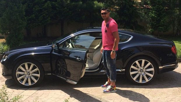 УДЕС НА ТОПЧИДЕРСКОЈ ЗВЕЗДИ: Бентли сад путује у Први суд