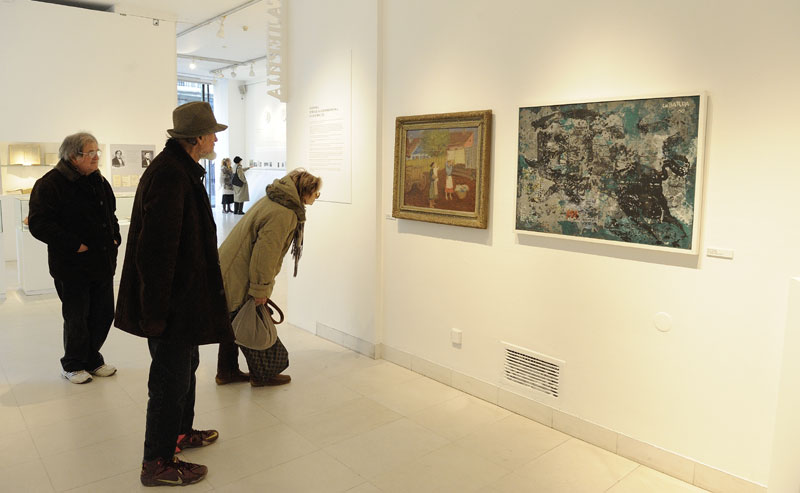 УМЕТНИЦИ НЕЗАДОВОЉНИ КОНКУРСОМ: Јаја преча од академика