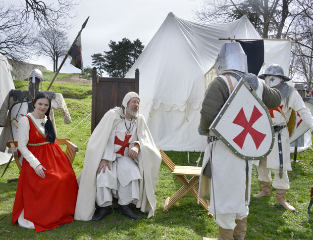 СРЕДЊИ ВЕК НА КАЛЕМЕГДАНУ: Фестивал у славу витештва (ФОТО+ВИДЕО)