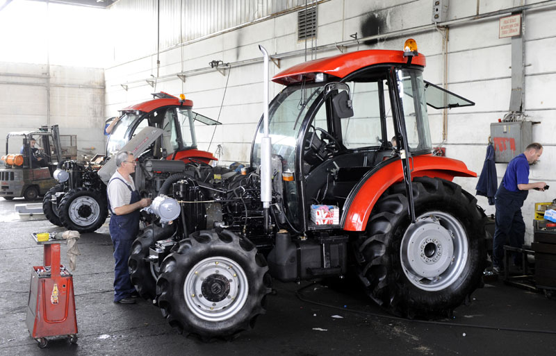 ПРОДАЈА ИМТ: Индијци пале наше тракторе?