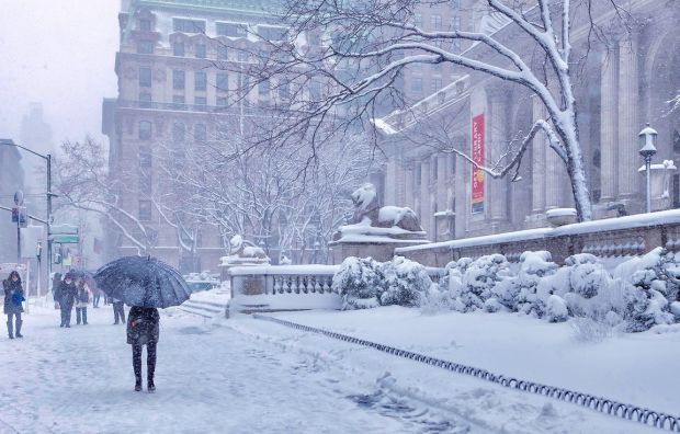 У Њујорку 13 центиметара снежног покривача (ВИДЕО)