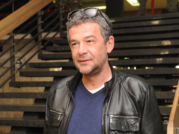 РЕВИЈА ФИЛМА ЕВРОПА ОКО ЕВРОПЕ У ПАРИЗУ: Омаж Небојши Глоговцу