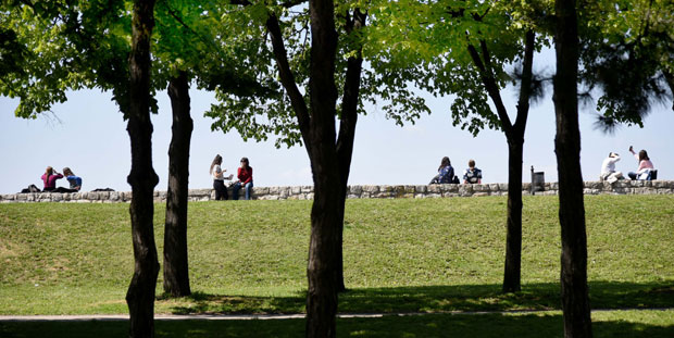 ВРЕМЕНСКА ПРОГНОЗА: У среду сунчано и топло, увече наоблачење