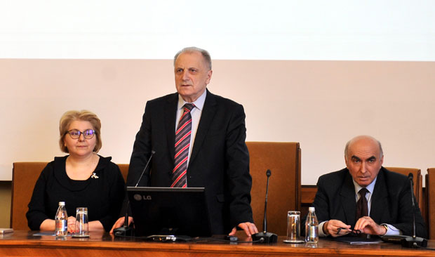 Повратак Андрићевом делу